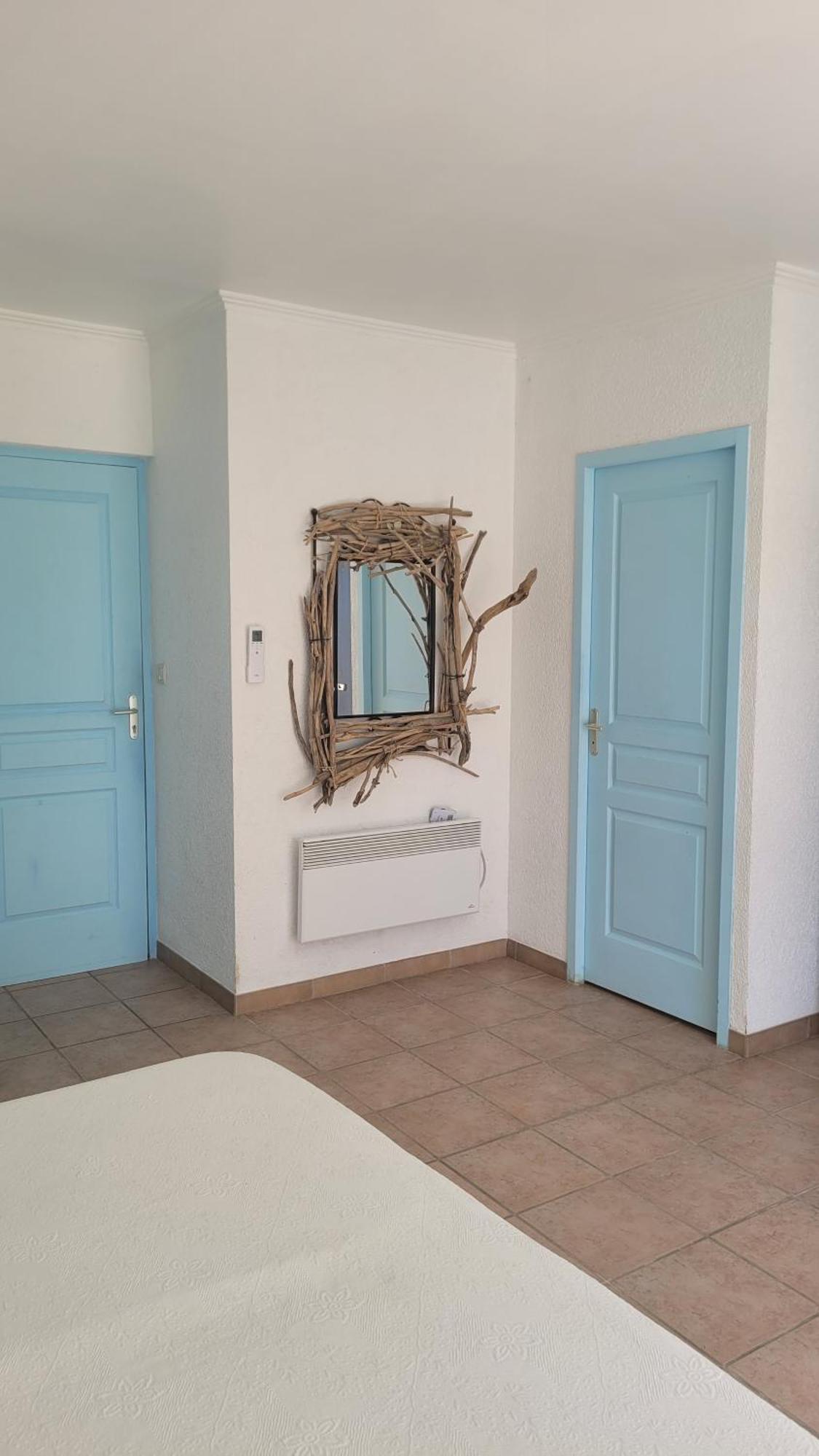 Mas Du Grand Peloux Hotel Port-Saint-Louis-du-Rhône Kamer foto