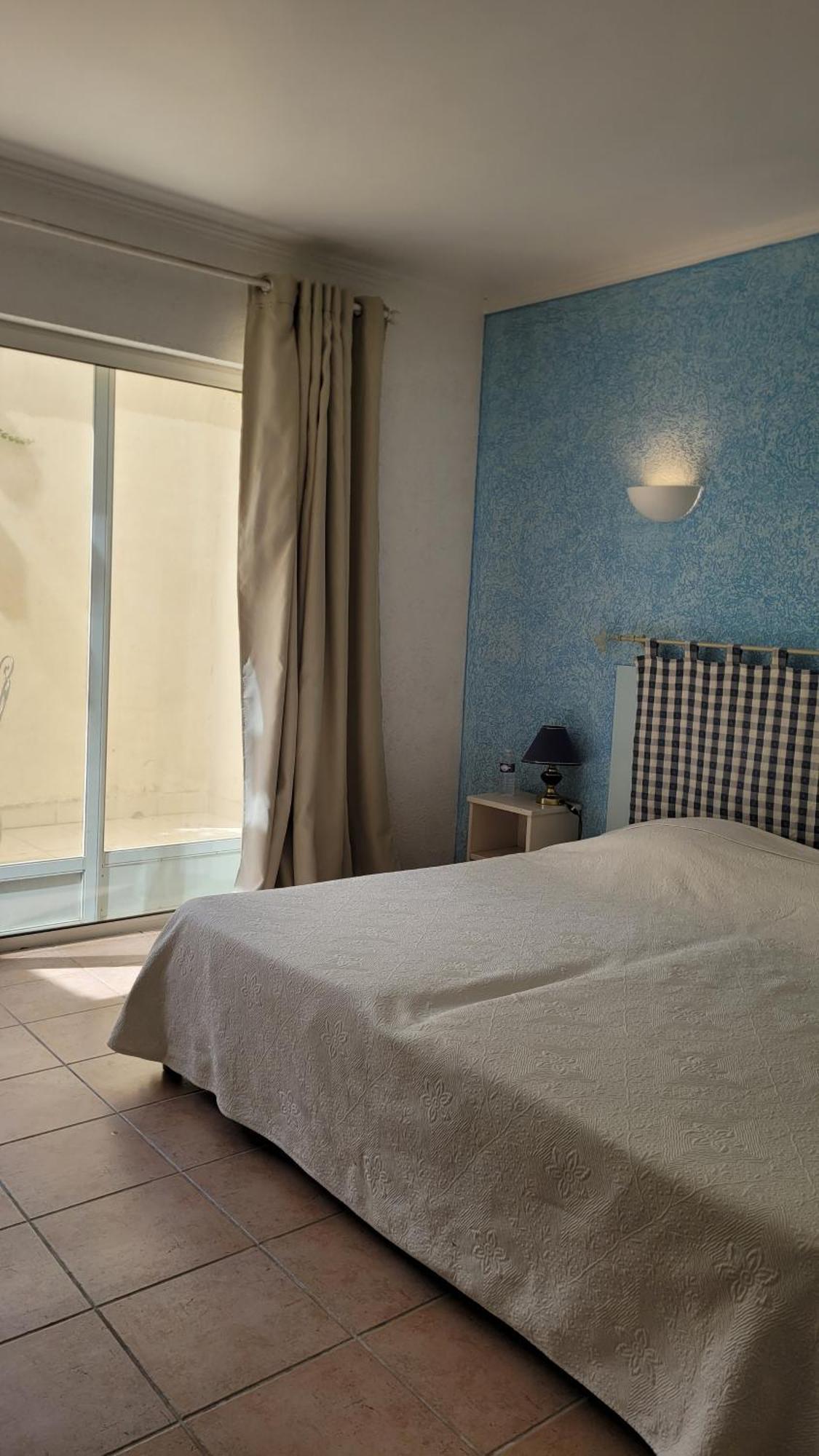Mas Du Grand Peloux Hotel Port-Saint-Louis-du-Rhône Kamer foto