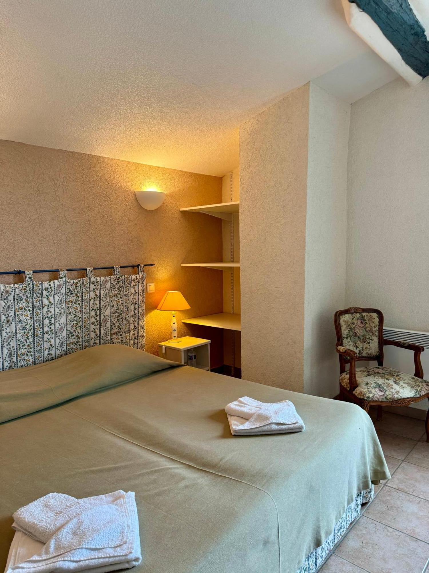 Mas Du Grand Peloux Hotel Port-Saint-Louis-du-Rhône Buitenkant foto
